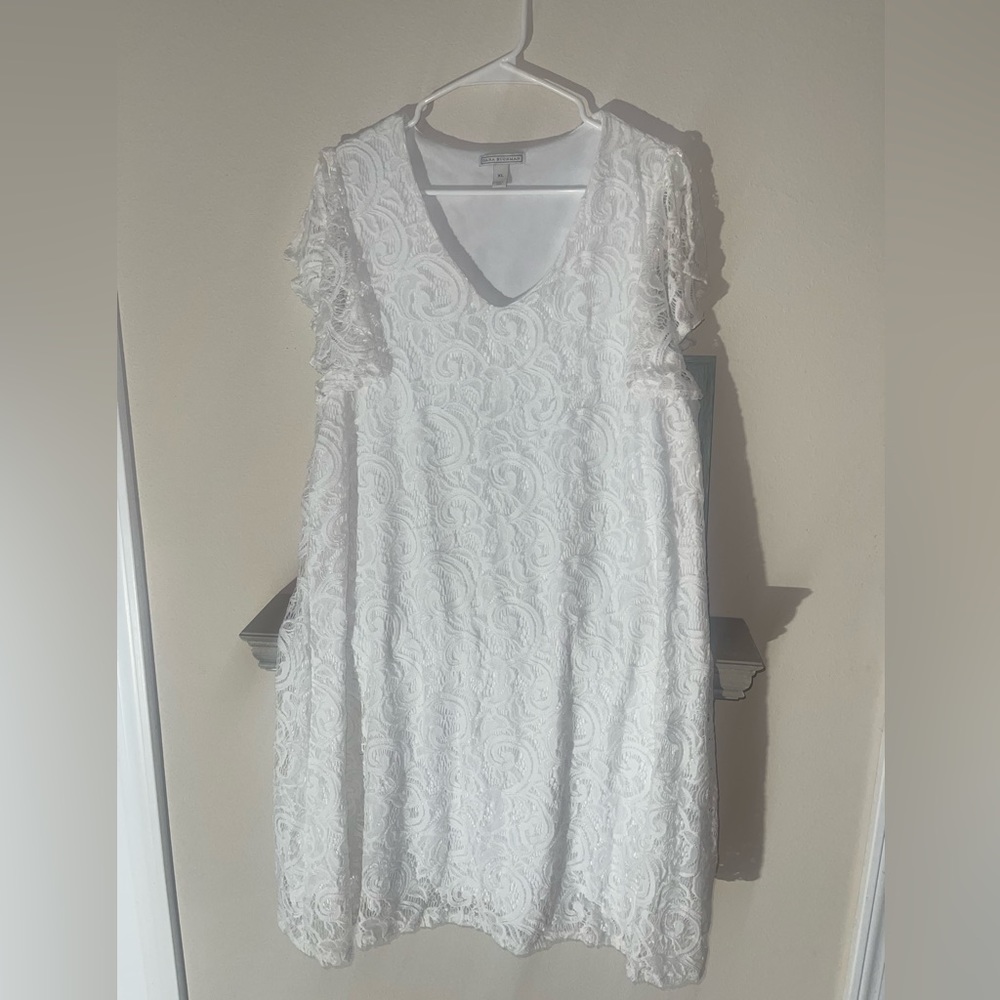 White Lace Dana Buchman Dress Size XL with Split Sleeves